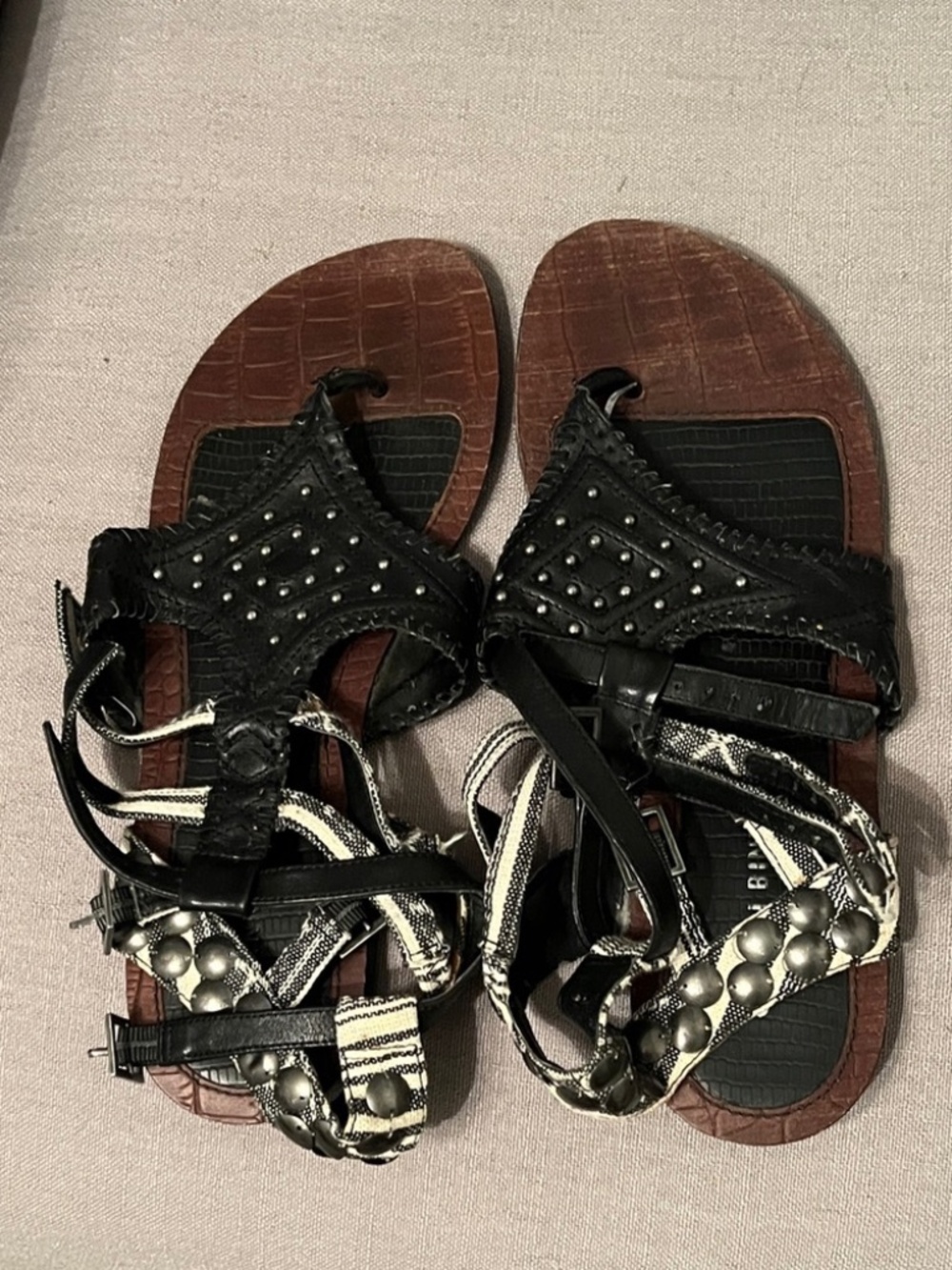 Gianni Bini Size 10 Black and Brown Studded Sandals lot6062